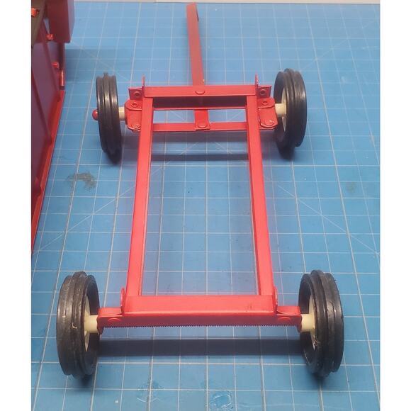 Ertl Red IH Forage Wagon 1/16 Custom - Picture 6 of 7